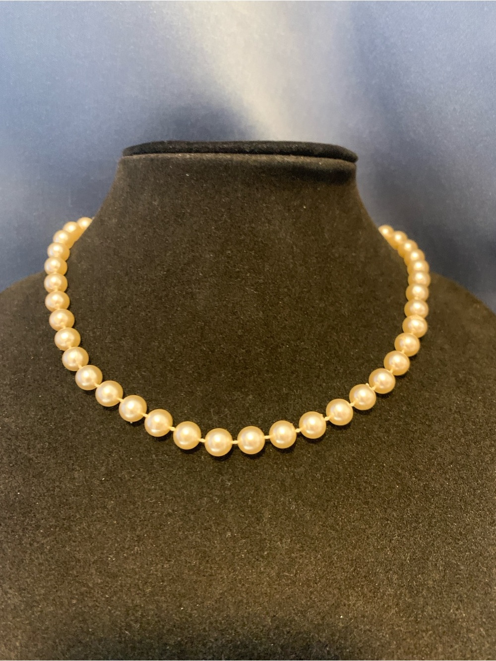Classic Pearl Necklace in Champagne Vintage